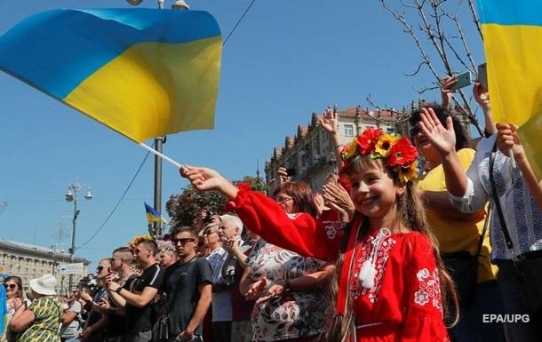 Україна в найближчі шість років втратить 1 мільйон осіб. Згідно з прогнозом, вже в 2024 році населення України опуститься нижче за 41 мільйон.
