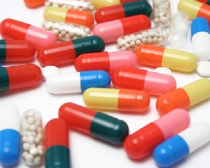 Міністерству охорони здоров'я доручили підготувати нормативні акти, які дозволяють продаж антибіотиків тільки за рецептом.