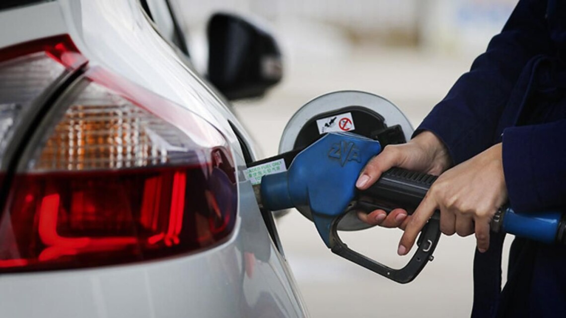 Нацбанк прогнозує, що у 2023 році автомобільне паливо (бензин, дизельне паливо та автогаз) подорожчає на 20%. 