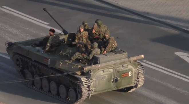 28 березня на територію України з РФ заїхали 22 танки. Про це повідомляє Донецька облдержадміністрація.
