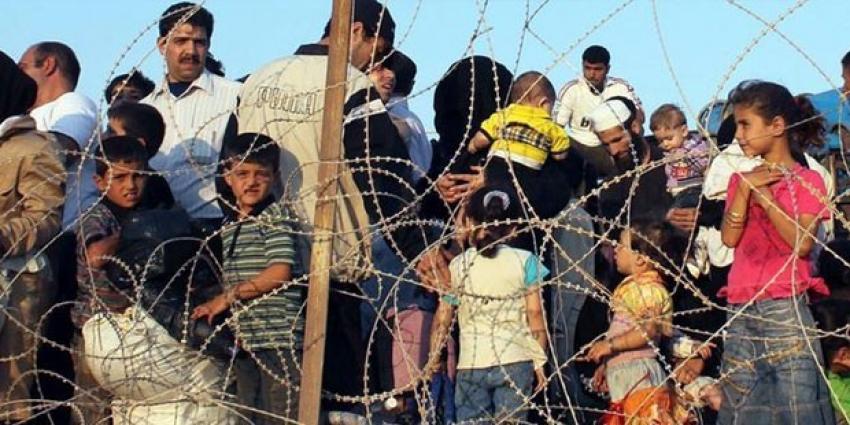 Главы МВД Германии, Франции и Великобритании призывают срочно провести встречу на уровне ЕС в отношении беженцев.