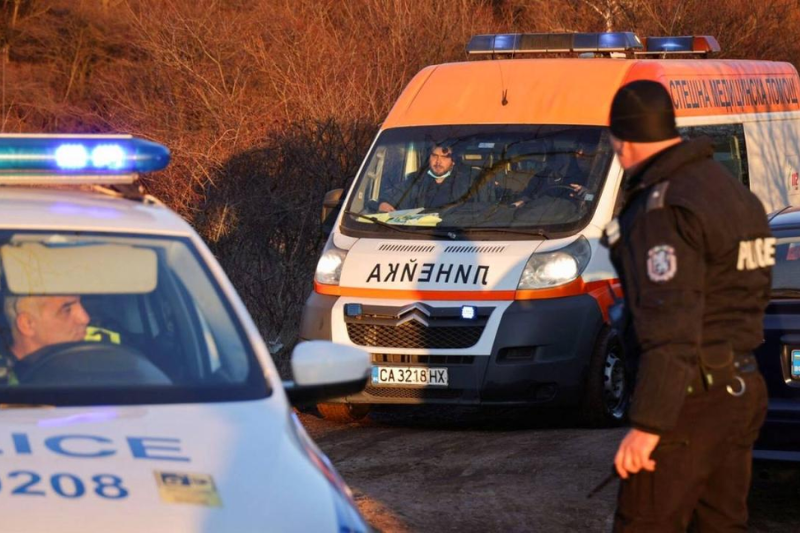 Найбільший смертоносний інцидент: у Болгарії знайшли покинуту вантажівку з мертвими мігрантами (ФОТО, ВІДЕО)