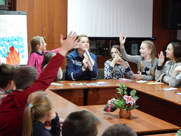 Психологи Управління ДСНС України у Закарпатській області продовжують проводити просвітницькі заходи серед підростаючого покоління краю. 
