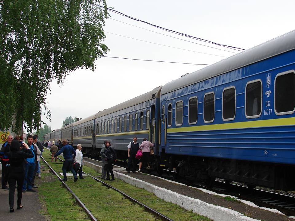 С 19 сентября начнет ходить двухгрупповой поезд No13/14-113/114 Киев – Солотвино, Чоп, за счет чего значительно сократится время в пути. Ранее по маршруту был поезд No 13/14 Киев-Чоп—Солотвино.