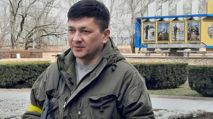 Глава Николаевской области Виталий Ким заявил, что россияне запланировали ротацию войск из региона на 17 марта, но обещает не позволить им этого сделать.