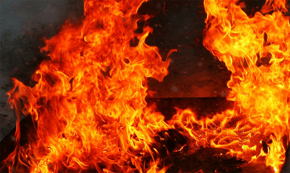 Пожежа сталася на вулиці Крилова.