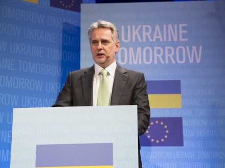 За 200 дней Украина получит мастер-план по комплексной модернизации страны, заявляет он