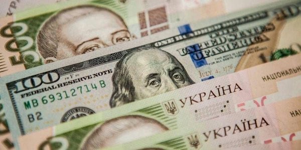 Курс валют 17 грудня: що відбувається з доларом, євро та злотим