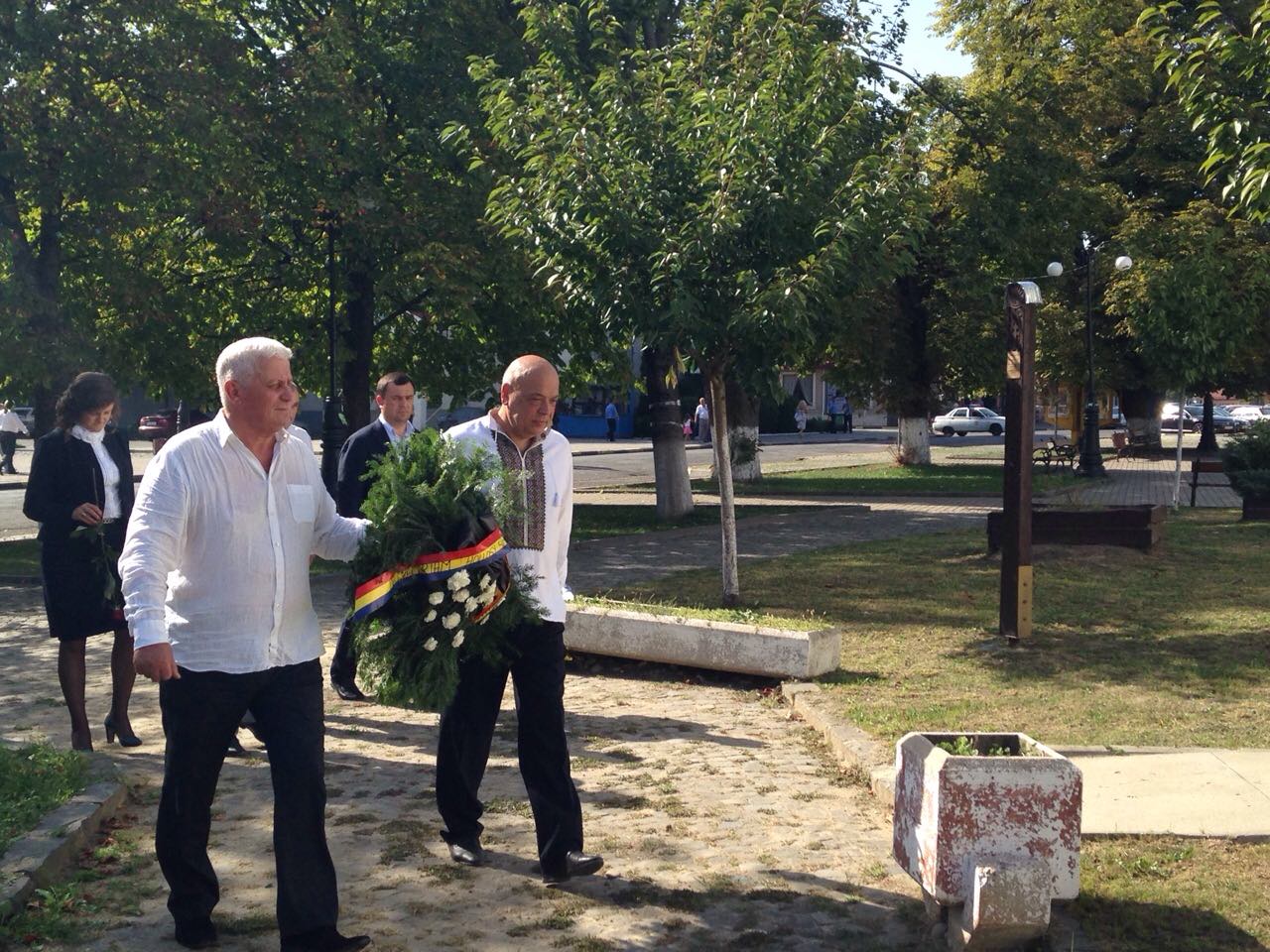 В суботу Геннадій Москаль взяв участь у відзначенні Дня Тячева, до якого поїхав одразу після повернення з Києва. 