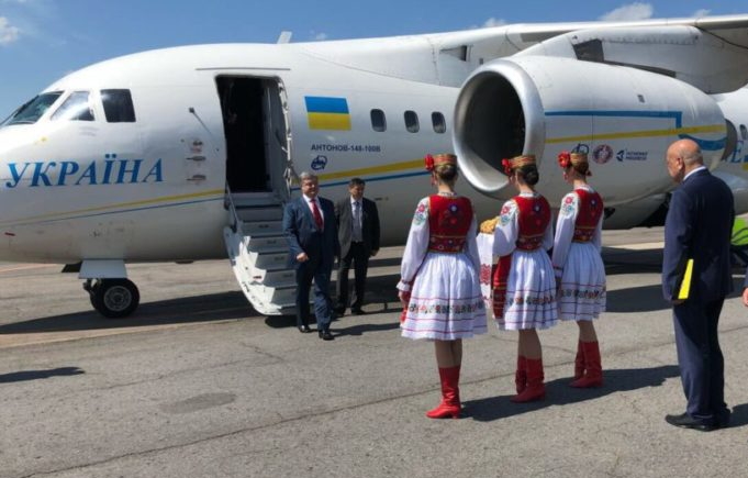 Петро Порошенко прилетить до Ужгорода 15 березня о 10:00.