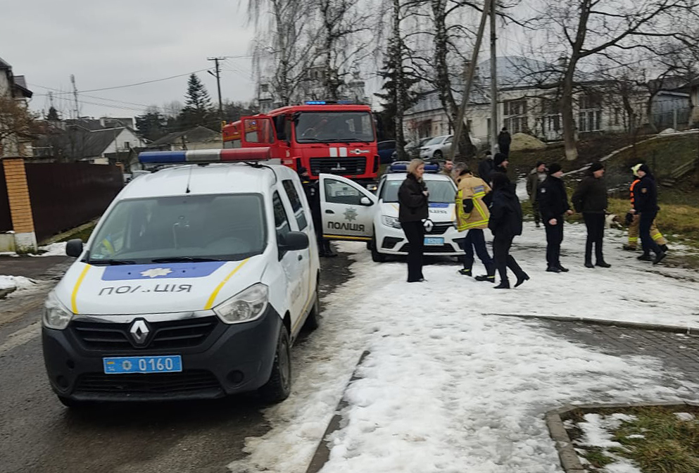 У вівторок, 14 лютого, у місті Жидачів на Львівщині двоє підлітків провалилися під кригу на місцевому озері.
