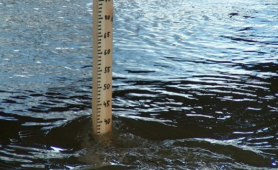 В верхів'ях річок та на малих водотоках очікуються швидкоплинні підвищення рівнів води на 0,5 - 1,2 м