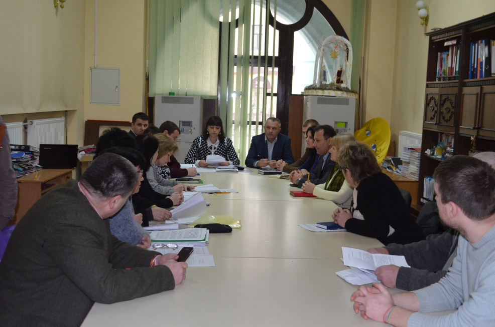 В Мукачеві громадськість долучають до проекту створення базового центру позашкільної освіти