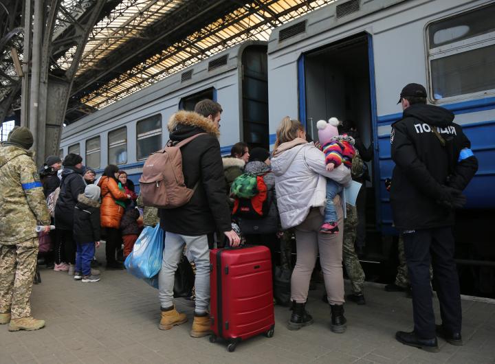Рада Європейського Союзу в понеділок одноголосно дала згоду на план із 10 пунктів щодо підтримки українських біженців, а також країн Європейського Союзу, які приймають основну частину з них. 

