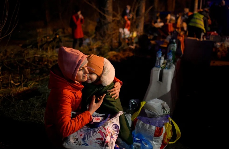 В закарпатских общинах продолжают принимать и переселять беженцев. Которые приезжают с Востока Украины.