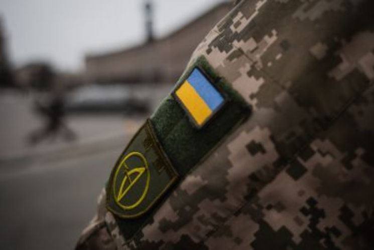 Чи сходяться заробітки та стиль життя?: відомо хто в Україні перевірятиме військкомів