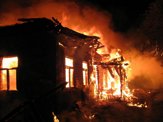 Вчора, 11 квітня, у смт Вишково сталася пожежа у житловому будинку.


