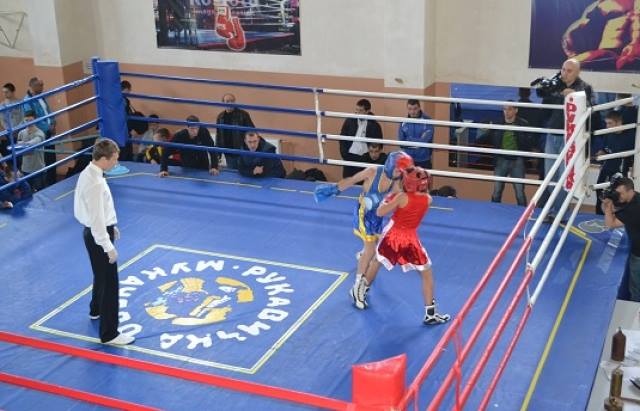 В Мукачеві відбувся чемпіонат області з боксу серед юнаків