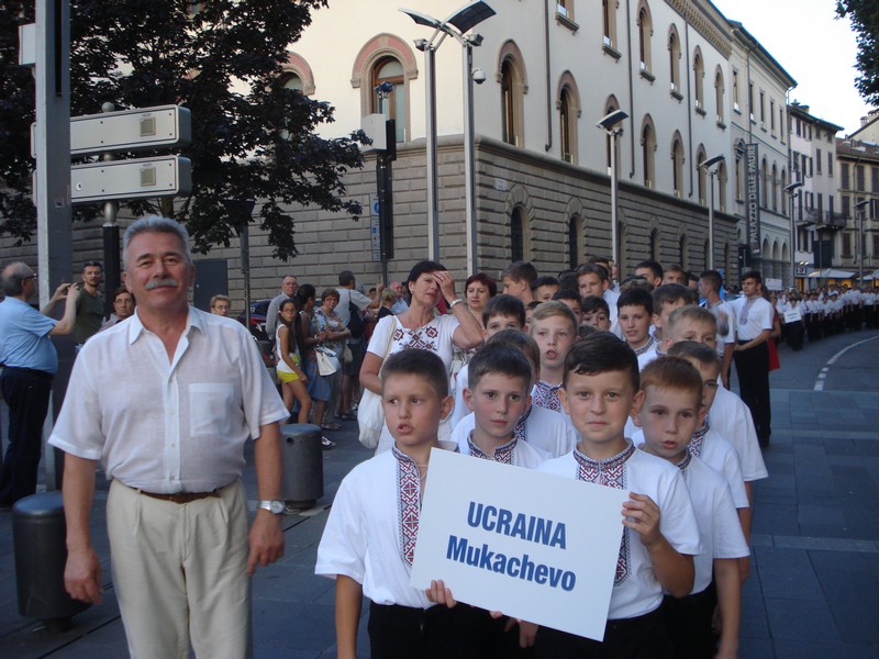 Хор хлопчиків та юнаків Мукачівської хорової школи повернувся з XII Європейського фестивалю молодіжних хорів “Giuseppe Zelioli“ (, де отримав II премію в категорії «В» (змішані хори).