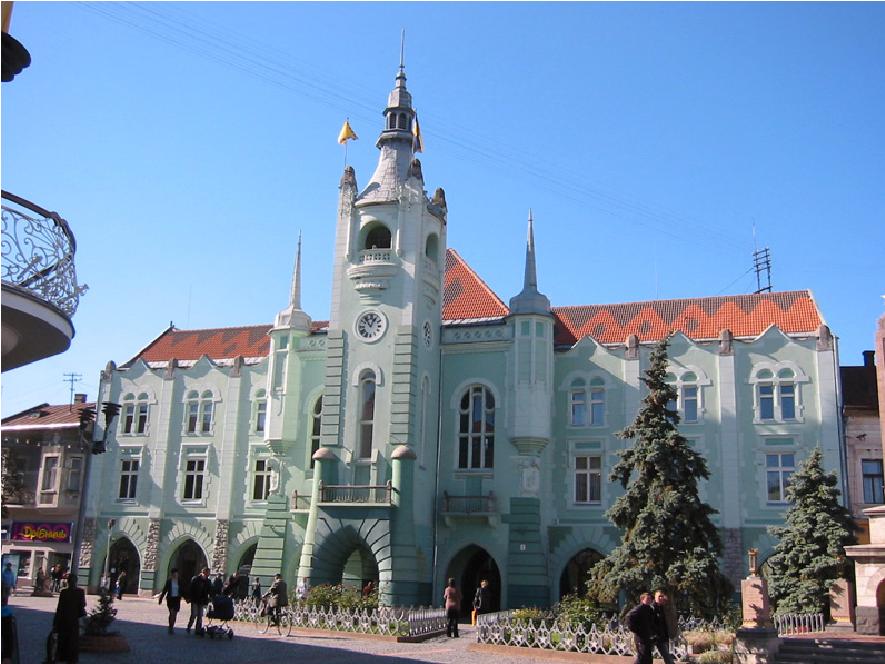 Перша сесія Мукачівської міської ради сьомого скликання відбудеться 5 листопада 2015 року.
