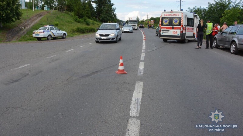 У неділю, 24 червня, на виїзді з Мукачева трапилась дорожньо-транспортна пригода за участі двох автомобілів. У результаті аварії найтяжчі травми отримала 5-річна дитина.