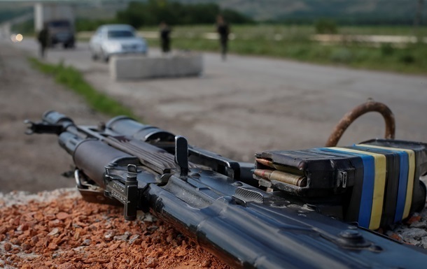 Протягом минулої доби в зоні проведення антитерористичної операції внаслідок обстрілів бойовиків поранено 11 українських військовослужбовців.
