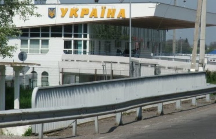 Сьогодні уночі прикордонники Чопського загону затримали 56-річного чоловіка, який намагався незаконно перетнути українсько-угорський кордон. 
