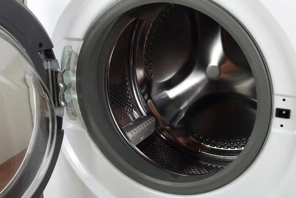 Розглядаємо поширені причини, через які барабан пральної машини може бовтатися, а також пропонуємо ефективні рекомендації та кроки для їх усунення. 