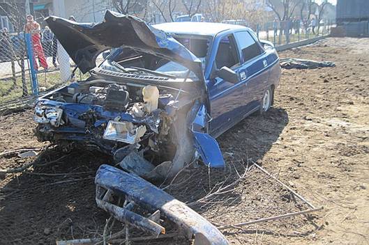 В Тячевском районе 9 марта водитель автомобиля марки ВАЗ-21010 не справился с управлением и сбил насмерть двух своих односельчан.