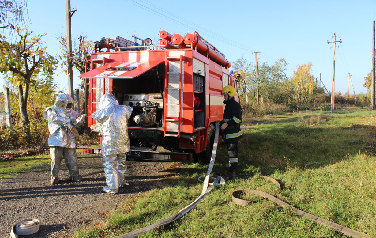 28 жовтня рятувальники пожежно-рятувальної частини м. Виноградів провели тактичне навчання на території підстанції Виноградівської РЕМ ПАТ 