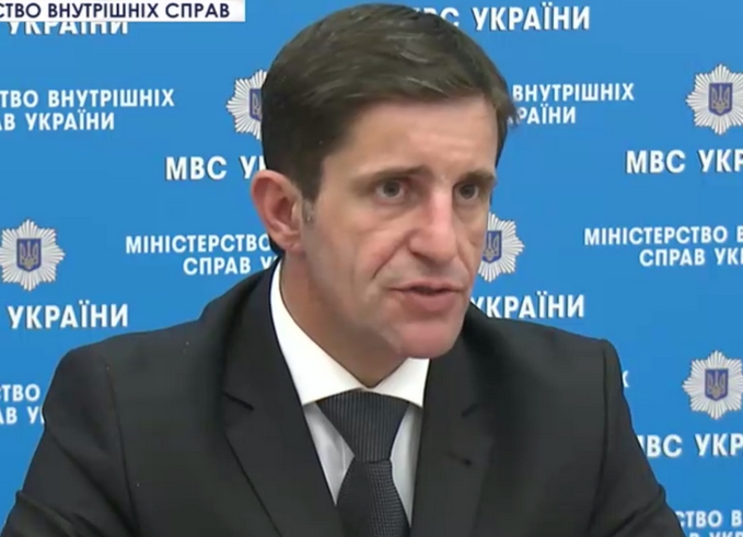 Радник глави МВС назвав дії Правого сектору війною на стороні Кремля.