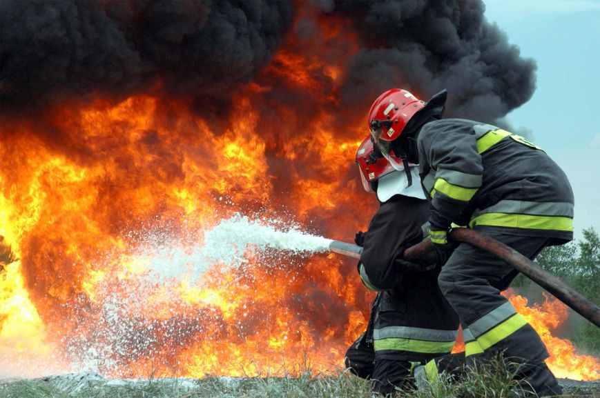 Учора пообіді у селищі міського типу Вишково сталася пожежа.