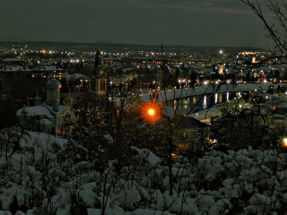 Вечір в місті над Латорицею вдалось зняти місцевому фотографу.