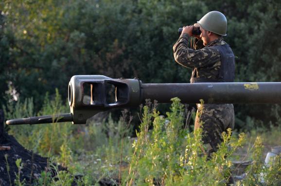 За добу терористи понад 50 разів атакували сили АТО