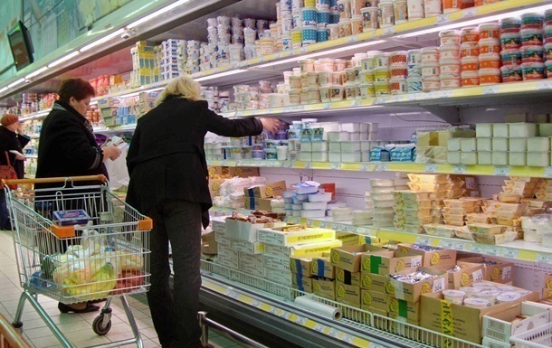 В Україні 52% перевірених державою продуктових магазинів продають прострочку, неправильно зберігають продукти і продають товари без інформації.