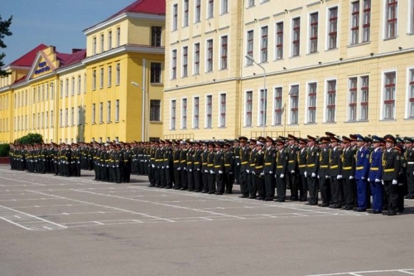 У Львівській академії достроково випустили понад 200 офіцерів через події на Донбасі