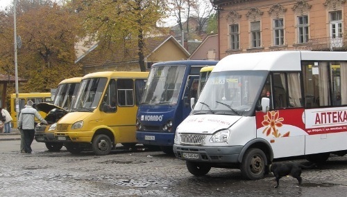 В Ужгороді через суд зупинили процес підвищення тарифів на маршрутки (ДОКУМЕНТИ)