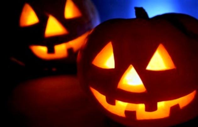 Традиция празднования американского Хеллоуина прижилась в Ужгороде. В этом году к нему готовятся особенно тщательно — напридумывали программу, интересную и для детей, и для взрослых.