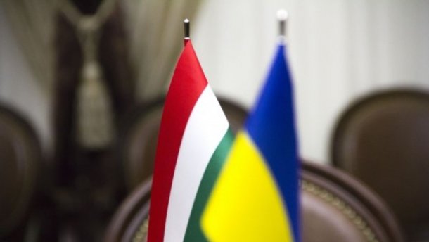 Посол США в Угорщині заступився за Україну.