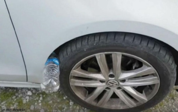 Машину крадуть за допомогою звичайної пластикової пляшки.
