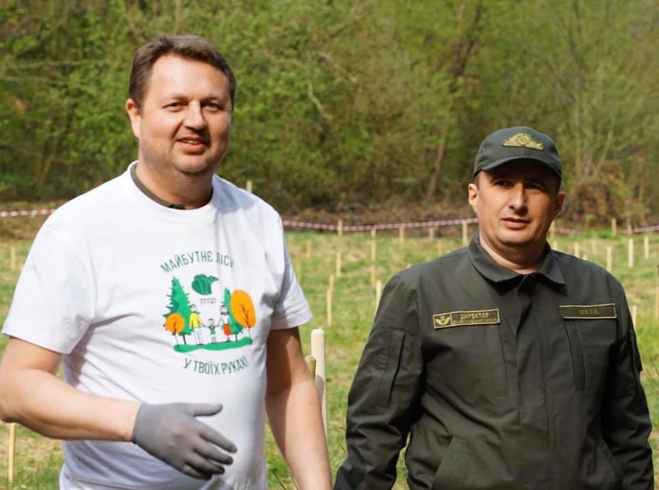 Председатель Государственного агентства лесных ресурсов Украины Андрей Заблоцкий издал приказ, которым приостановил договор и уволил с 10 февраля 2020 г. с занимаемой должности директора ГП 