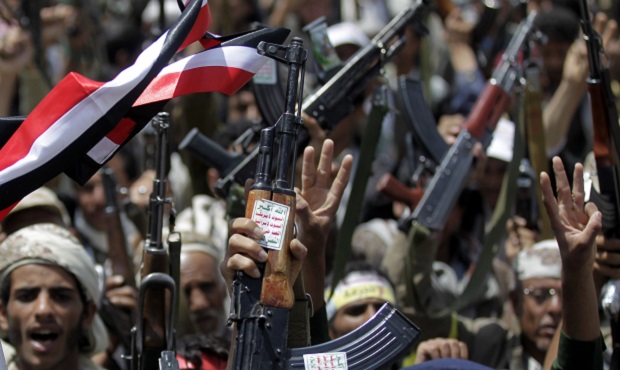 Министерство иностранных дел Йемена обвинило Россию в скрытых поставках оружия повстанцам-хуситам.