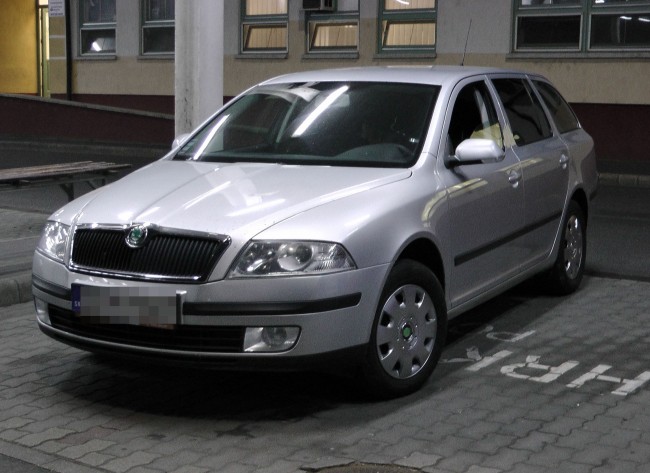 Сотрудники КПП «Загонь-Чоп» во время осмотра автомобиля обнаружили, что он разыскивается словацкой полицией.
