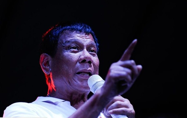 Таким чином він виступив проти критики антинаркотичної кампанії, що проводиться главою Філіппін.