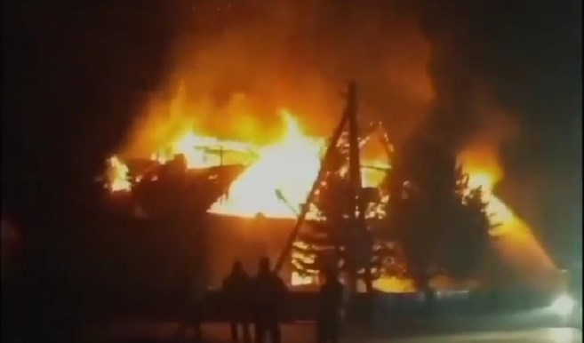 Пожар произошел в селе Плоске на улице Лисничной.
