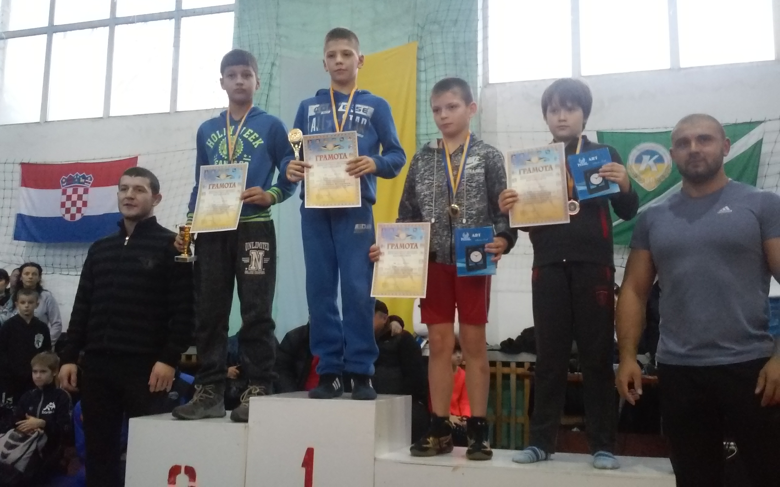 25-27 ноября да 2016 года в г.Берегово проводился международный турнир по греко-римской борьбе среди юношей, кадетов и юниоров. 