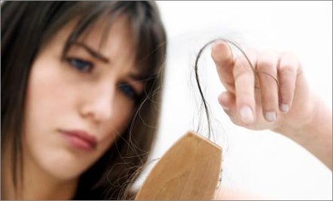 Вчені з Манчестерського університету знайшли новий спосіб, який допоможе запобігти випадіння волосся через проведення хіміотерапії.