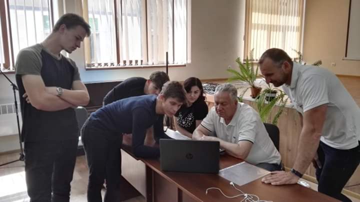 В Мукачеве старикам помогать овладеть возможностями интернета, Информирует пресс-служба Мукачевского городского совета