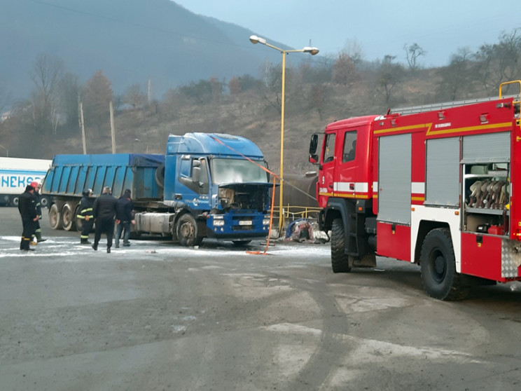 Для гасіння пожежі був залучений підрозділ 9-ї державної пожежно-рятувальної частини м. Свалява.