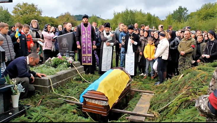 18 вересня в селі Верхнє Водяне відбулось поховання загиблого бійця Івана Лети.
